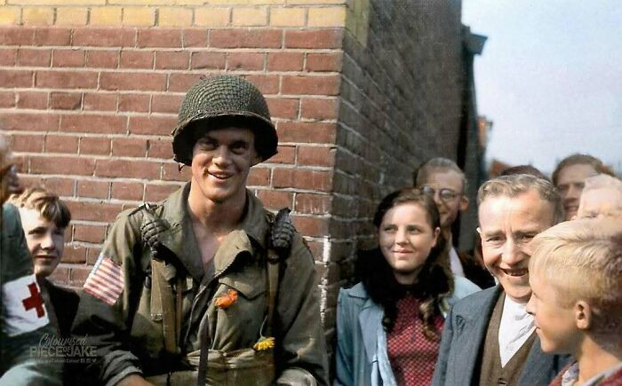 80 Stunning Historical Colorized Photos That Make The Past Days Come To Life 80 Stunning Historical Colorized Photos That Make The Past Days Come To Life