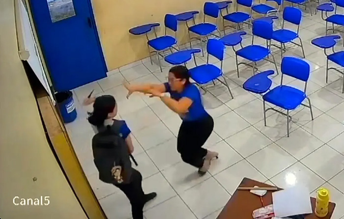 17-Year-Old Student Attacks Her Math Teacher In Classroom, Her Alleged Reason Leaves People Stunned 17-Year-Old Student Attacks Her Math Teacher In Classroom, Her Alleged Reason Leaves People Stunned