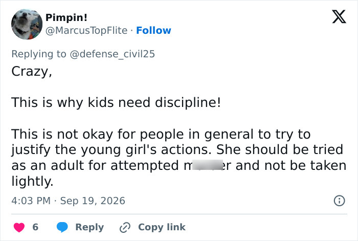 17-Year-Old Student Attacks Her Math Teacher In Classroom, Her Alleged Reason Leaves People Stunned 17-Year-Old Student Attacks Her Math Teacher In Classroom, Her Alleged Reason Leaves People Stunned