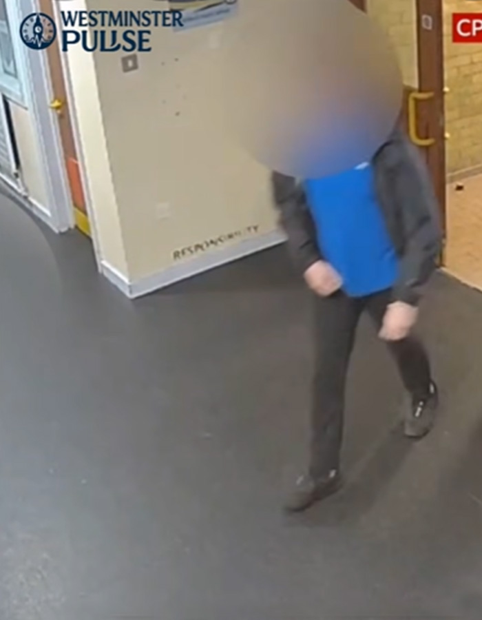 17-Year-Old Student Attacks Her Math Teacher In Classroom, Her Alleged Reason Leaves People Stunned 17-Year-Old Student Attacks Her Math Teacher In Classroom, Her Alleged Reason Leaves People Stunned