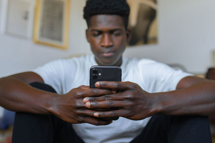 Neighbor Calls Black Man &ldquo;Intimidating,&rdquo; Then Posts His Photo And Warns Residents About Him