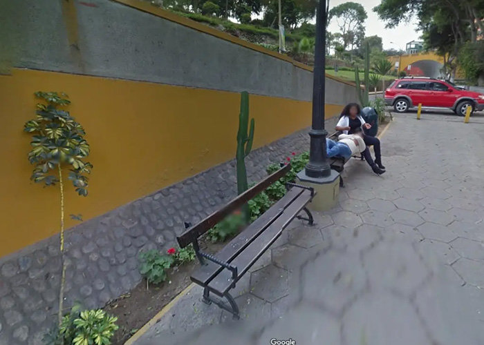 6 Times Google Maps Accidentally Exposed People’s Secrets, From A Cheating Wife To A Very Unfortunate Backyard Moment