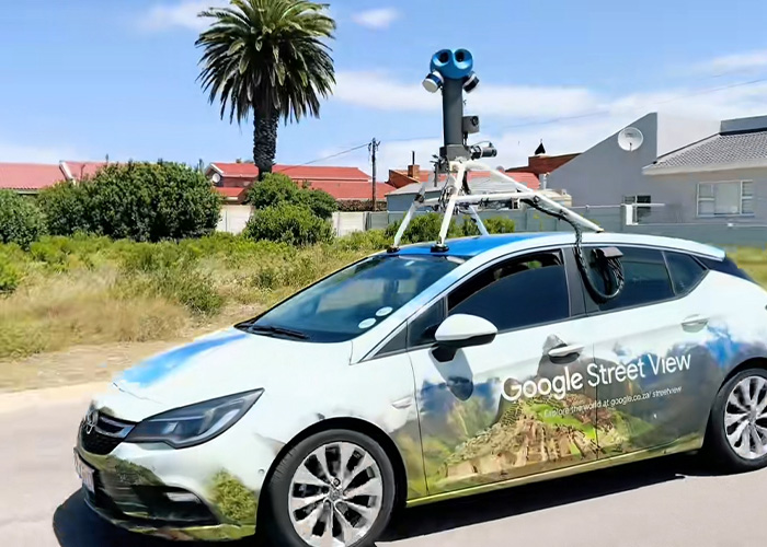 6 Times Google Maps Accidentally Exposed People’s Secrets, From A Cheating Wife To A Very Unfortunate Backyard Moment