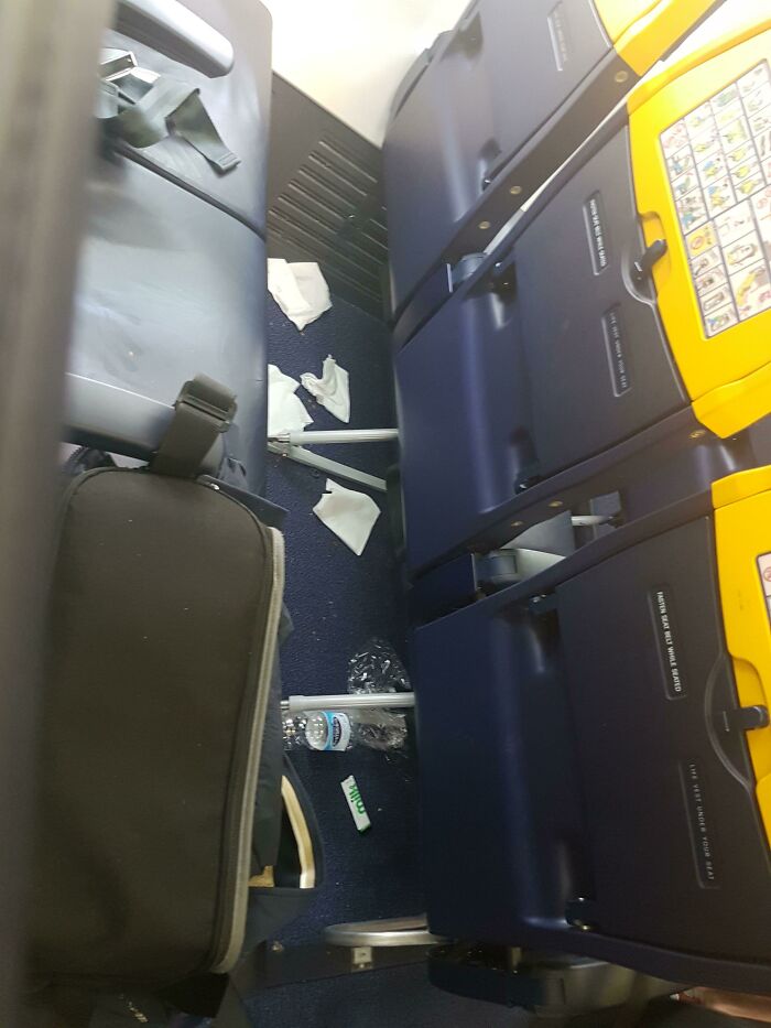 54 Plane Passengers Who Made A Few Hours In The Air Feel Like A Life Sentence 54 Plane Passengers Who Made A Few Hours In The Air Feel Like A Life Sentence
