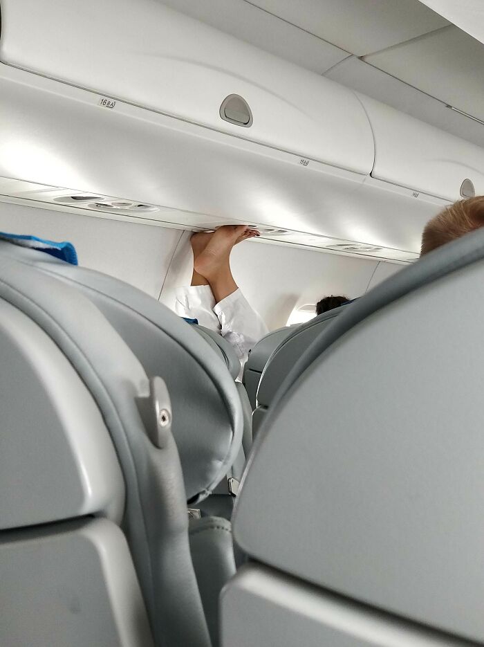 54 Plane Passengers Who Made A Few Hours In The Air Feel Like A Life Sentence 54 Plane Passengers Who Made A Few Hours In The Air Feel Like A Life Sentence
