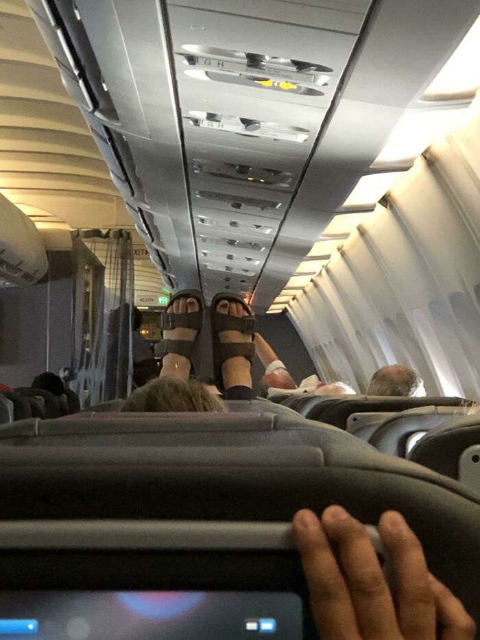 54 Plane Passengers Who Made A Few Hours In The Air Feel Like A Life Sentence 54 Plane Passengers Who Made A Few Hours In The Air Feel Like A Life Sentence