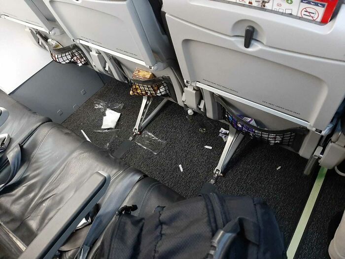 54 Plane Passengers Who Made A Few Hours In The Air Feel Like A Life Sentence 54 Plane Passengers Who Made A Few Hours In The Air Feel Like A Life Sentence