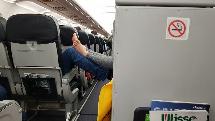 54 Plane Passengers Who Made A Few Hours In The Air Feel Like A Life Sentence 54 Plane Passengers Who Made A Few Hours In The Air Feel Like A Life Sentence