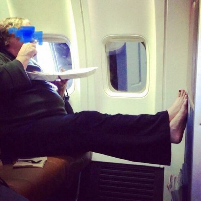 54 Plane Passengers Who Made A Few Hours In The Air Feel Like A Life Sentence 54 Plane Passengers Who Made A Few Hours In The Air Feel Like A Life Sentence