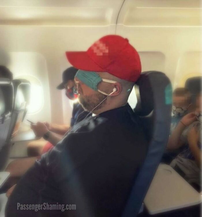 54 Plane Passengers Who Made A Few Hours In The Air Feel Like A Life Sentence 54 Plane Passengers Who Made A Few Hours In The Air Feel Like A Life Sentence