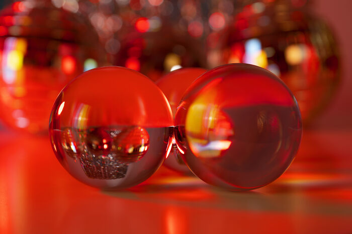 74 Mind-Bending Paradoxes That Might Leave You Scratching Your Brain In Confusion