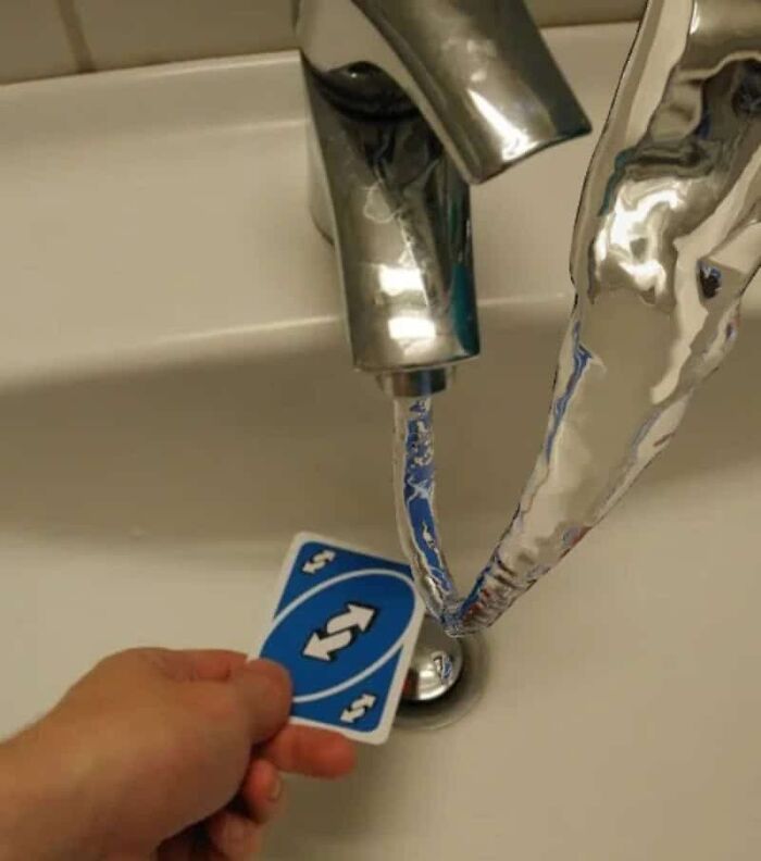 89 Pics That Might Make You Stop Scrolling Just To Figure Out What&rsquo;s Going On