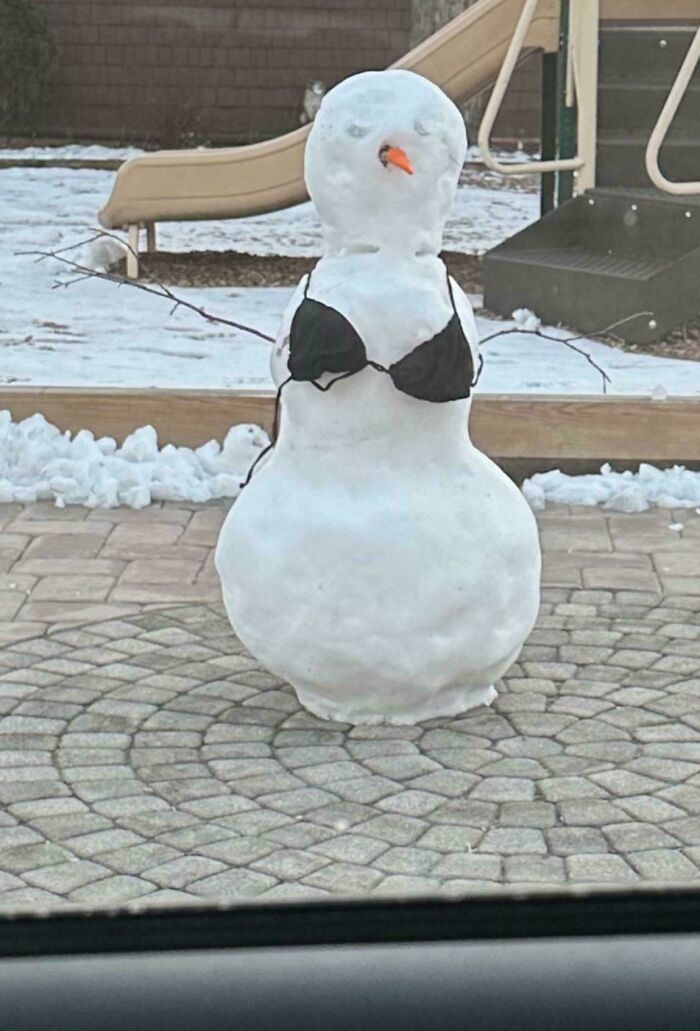 89 Pics That Might Make You Stop Scrolling Just To Figure Out What&rsquo;s Going On