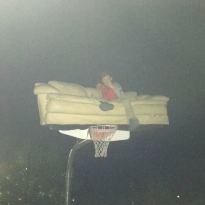 89 Pics That Might Make You Stop Scrolling Just To Figure Out What&rsquo;s Going On