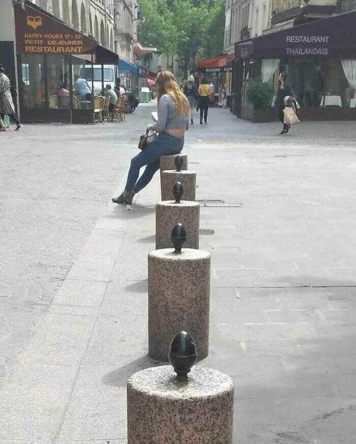 89 Pics That Might Make You Stop Scrolling Just To Figure Out What&rsquo;s Going On