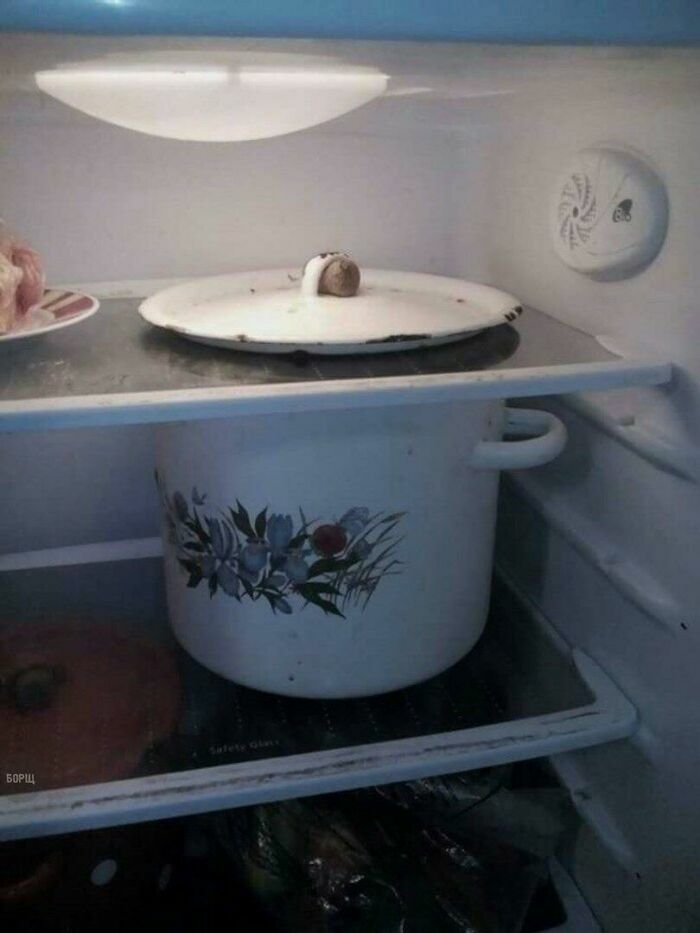 89 Pics That Might Make You Stop Scrolling Just To Figure Out What&rsquo;s Going On