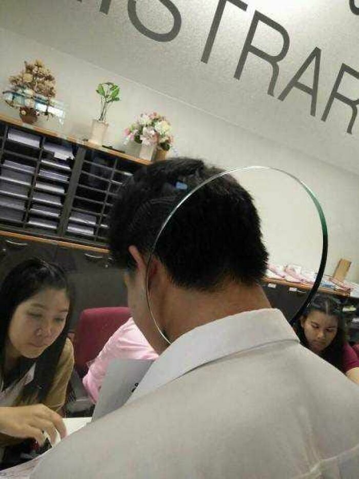 89 Pics That Might Make You Stop Scrolling Just To Figure Out What&rsquo;s Going On