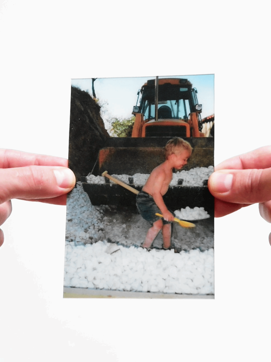 After Losing His Father, This Photographer Spent 6 Months Recreating Family Photos Without Him (20 Pics) After Losing His Father, This Photographer Spent 6 Months Recreating Family Photos Without Him (20 Pics)