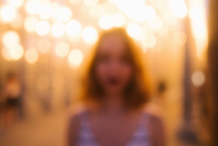 &ldquo;How Sharp Is Your Vision?&rdquo;: Try To Name All 27 Things Hidden In These Blurry Images