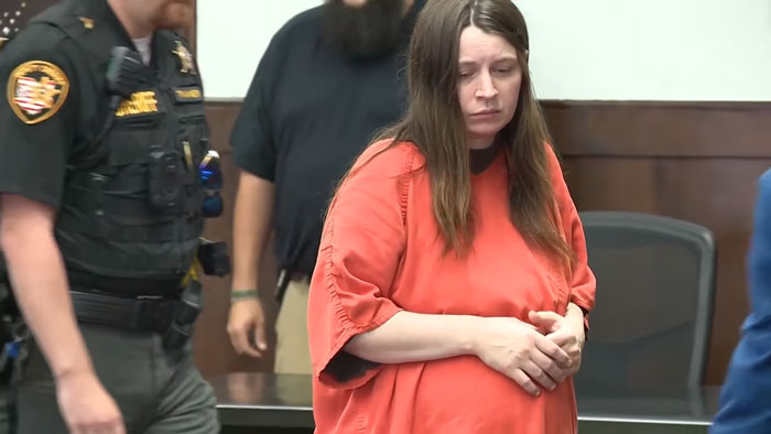 Ohio ‘House Of Horrors’ Mom Of 16 Sparks Pregnancy Speculation After Latest Court Appearance Ohio ‘House Of Horrors’ Mom Of 16 Sparks Pregnancy Speculation After Latest Court Appearance