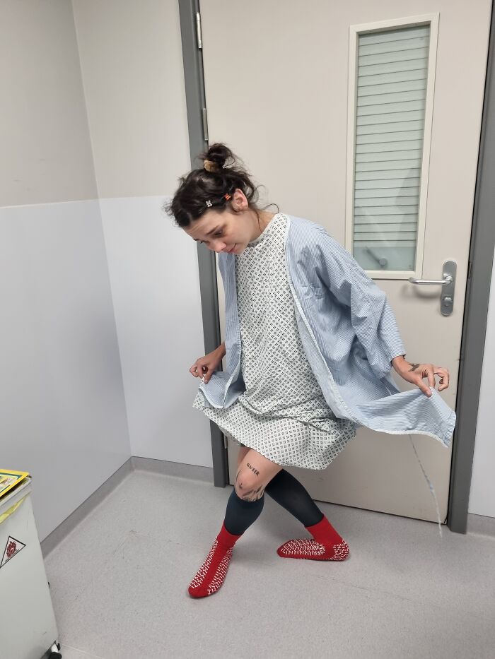Woman Thinks Her Blurry Vision Is Just A Hangover, Ends Up Losing Her Eye After Doctors Find A Tumor Woman Thinks Her Blurry Vision Is Just A Hangover, Ends Up Losing Her Eye After Doctors Find A Tumor