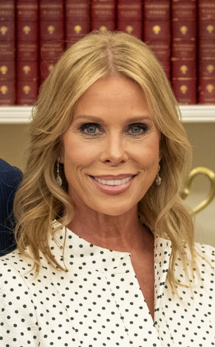 Cheryl Hines: Bio And Career Highlights Cheryl Hines: Bio And Career Highlights