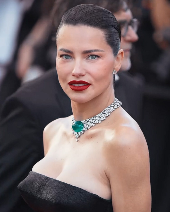 Supermodel’s Viral Transformation Credited To “Year-Long Training Camp,” But Fans Aren’t Buying It