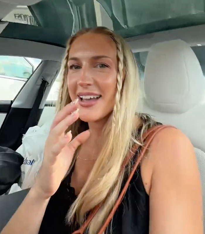 “People Are Miserable”: Karen Takes Aim At Innocent Shopper, Bystander Steps In “People Are Miserable”: Karen Takes Aim At Innocent Shopper, Bystander Steps In