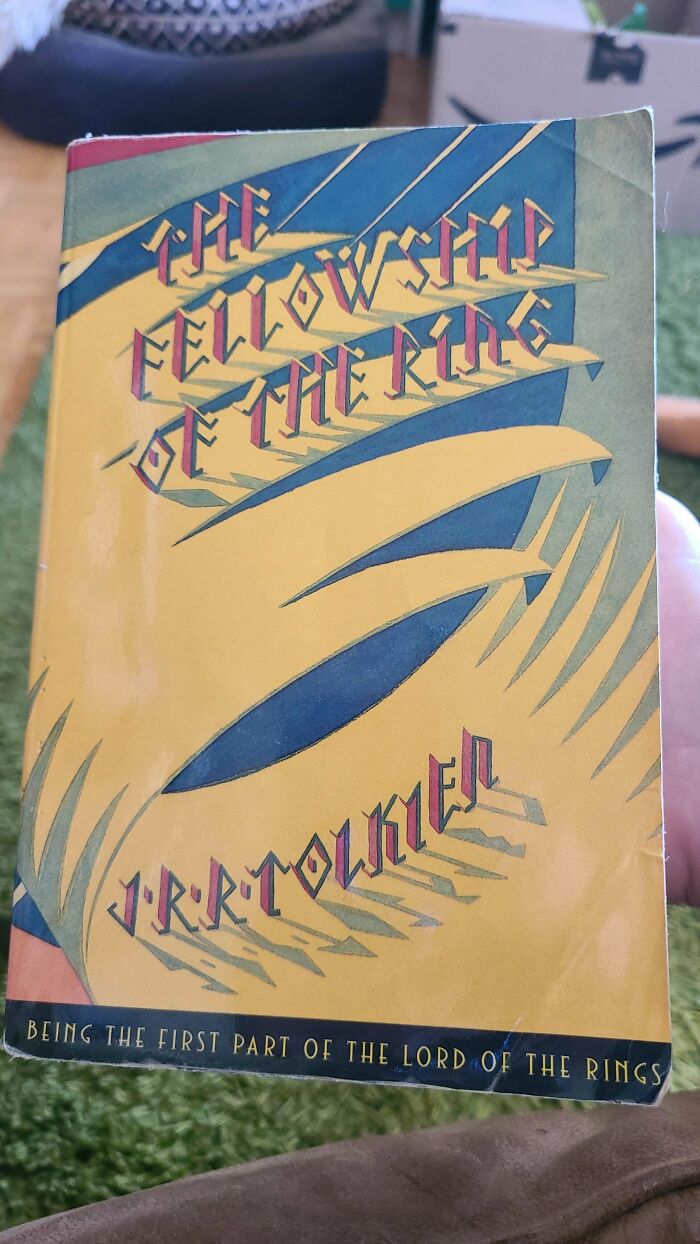 60 Book Covers So Hilariously Unhinged You Might Not Be Able To Tear Your Eyes Away From Them (New Pics)