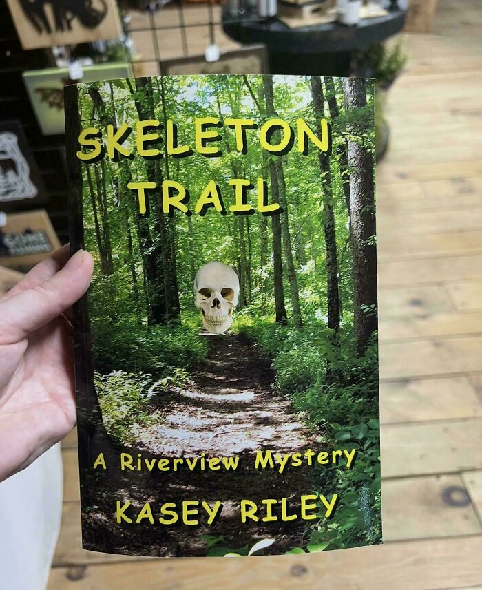 60 Book Covers So Hilariously Unhinged You Might Not Be Able To Tear Your Eyes Away From Them (New Pics)