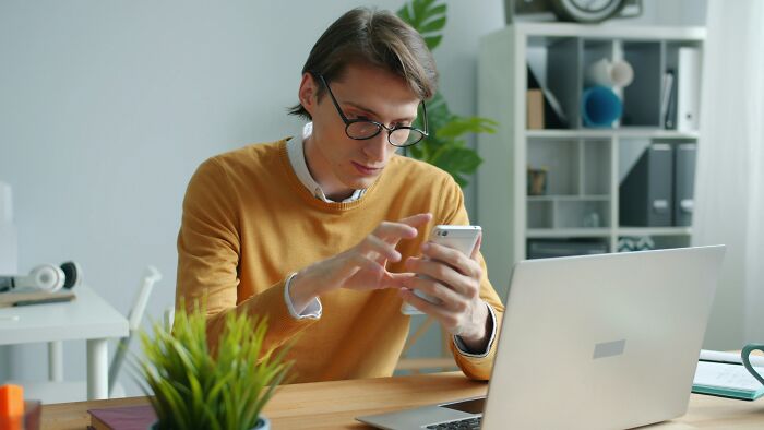 “Since AI Blew Up, My Job Became Defunct”: 54 Unemployed People Expose How Bad The Job Market Is