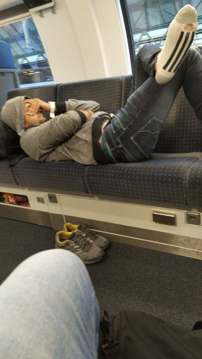 74 Examples Of Completely Wild Public Transport Interactions That Might Make You Buy A Car 74 Examples Of Completely Wild Public Transport Interactions That Might Make You Buy A Car