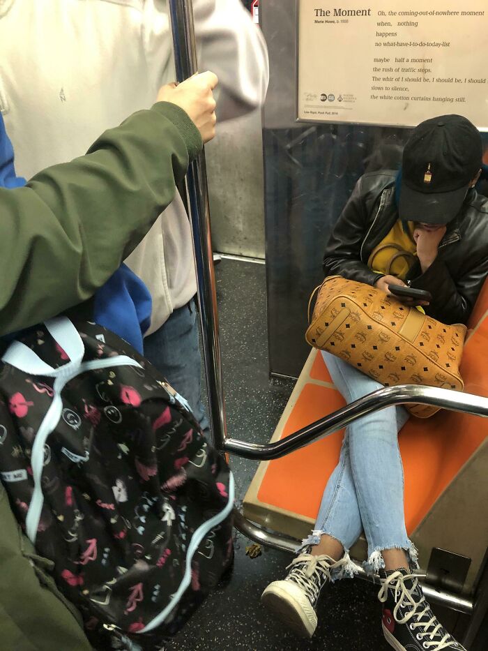 74 Examples Of Completely Wild Public Transport Interactions That Might Make You Buy A Car 74 Examples Of Completely Wild Public Transport Interactions That Might Make You Buy A Car
