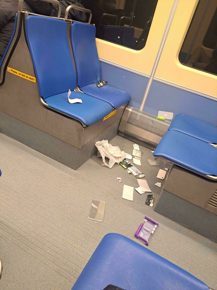 74 Examples Of Completely Wild Public Transport Interactions That Might Make You Buy A Car 74 Examples Of Completely Wild Public Transport Interactions That Might Make You Buy A Car