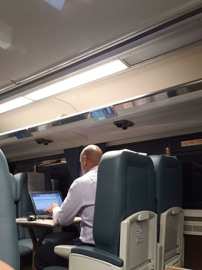 74 Examples Of Completely Wild Public Transport Interactions That Might Make You Buy A Car 74 Examples Of Completely Wild Public Transport Interactions That Might Make You Buy A Car