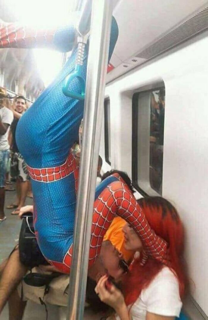 74 Examples Of Completely Wild Public Transport Interactions That Might Make You Buy A Car 74 Examples Of Completely Wild Public Transport Interactions That Might Make You Buy A Car