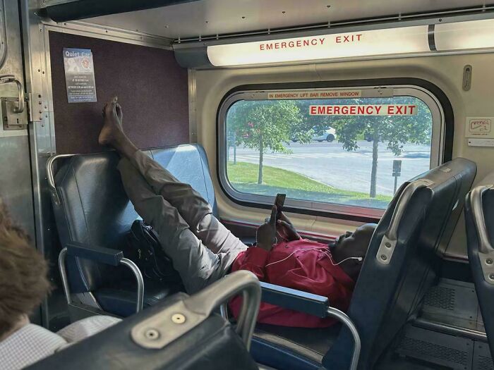 74 Examples Of Completely Wild Public Transport Interactions That Might Make You Buy A Car 74 Examples Of Completely Wild Public Transport Interactions That Might Make You Buy A Car