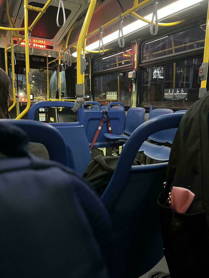 74 Examples Of Completely Wild Public Transport Interactions That Might Make You Buy A Car 74 Examples Of Completely Wild Public Transport Interactions That Might Make You Buy A Car