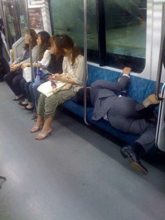 74 Examples Of Completely Wild Public Transport Interactions That Might Make You Buy A Car 74 Examples Of Completely Wild Public Transport Interactions That Might Make You Buy A Car