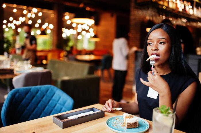 Woman’s First Date Is Like A Multi-Level Video Game With Quests, Her Last Assignment Goes Too Far Woman’s First Date Is Like A Multi-Level Video Game With Quests, Her Last Assignment Goes Too Far