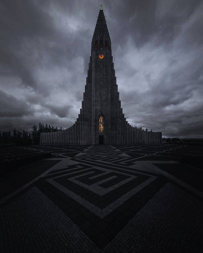 48 Symmetrical Architecture Shots By Photographer Max Vassiades