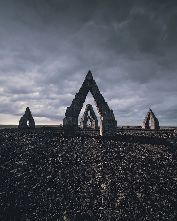 48 Symmetrical Architecture Shots By Photographer Max Vassiades