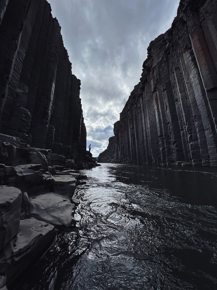 48 Symmetrical Architecture Shots By Photographer Max Vassiades