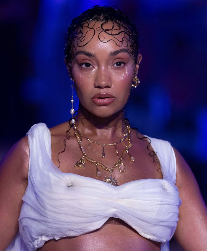 Pregnant Star Faces Mounting Backlash Over Bizarre Runway Appearance Featuring Gushing Liquid Pregnant Star Faces Mounting Backlash Over Bizarre Runway Appearance Featuring Gushing Liquid