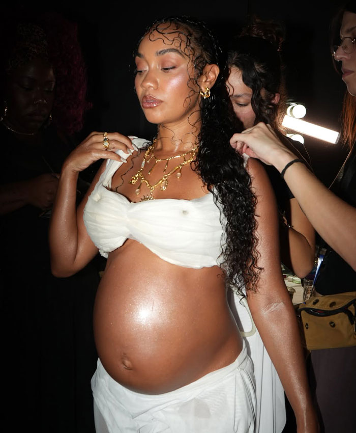 Pregnant Star Faces Mounting Backlash Over Bizarre Runway Appearance Featuring Gushing Liquid Pregnant Star Faces Mounting Backlash Over Bizarre Runway Appearance Featuring Gushing Liquid