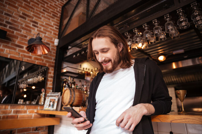 Professionals Who “Read” People For A Living Reveal 60 Behaviors That Tell Them Everything They Need To Know Professionals Who “Read” People For A Living Reveal 60 Behaviors That Tell Them Everything They Need To Know