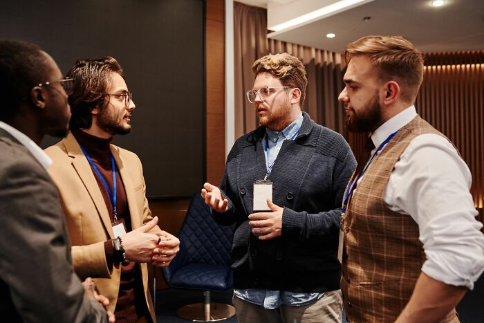 Professionals Who “Read” People For A Living Reveal 60 Behaviors That Tell Them Everything They Need To Know Professionals Who “Read” People For A Living Reveal 60 Behaviors That Tell Them Everything They Need To Know