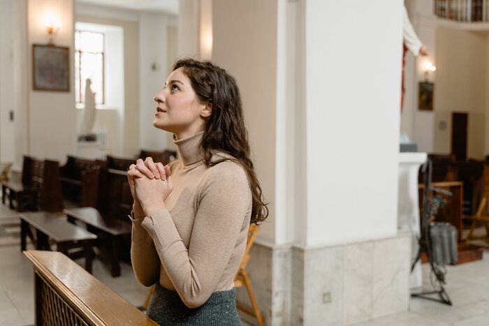 Professionals Who “Read” People For A Living Reveal 60 Behaviors That Tell Them Everything They Need To Know Professionals Who “Read” People For A Living Reveal 60 Behaviors That Tell Them Everything They Need To Know