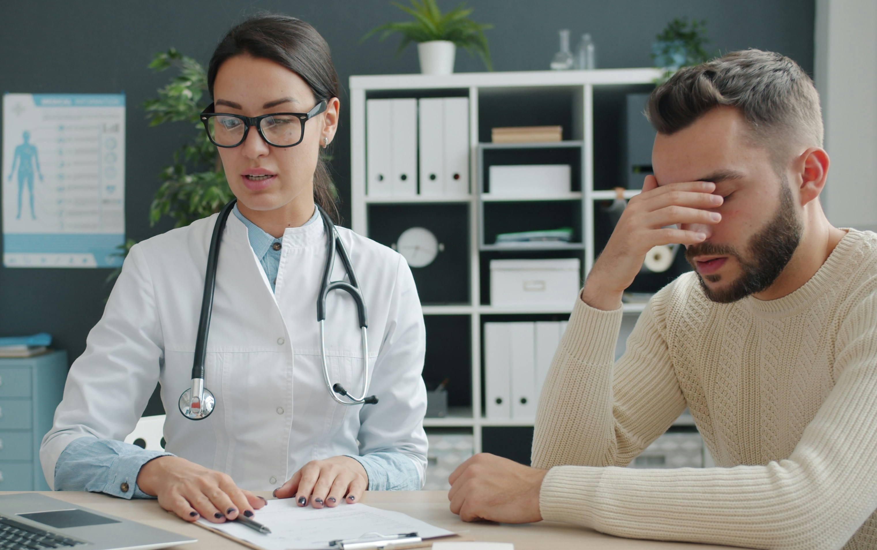 Siblings Asks Doctor To Lie To Family Because The Thought Of Donating Their Kidney Makes Them “Sick”