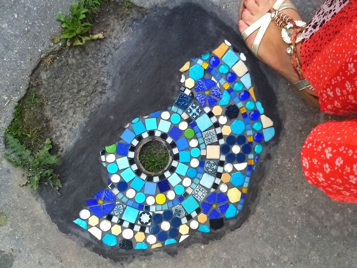 35 Damaged Sidewalks Transformed Into Captivating Art By Dijon-Based Artist 35 Damaged Sidewalks Transformed Into Captivating Art By Dijon-Based Artist